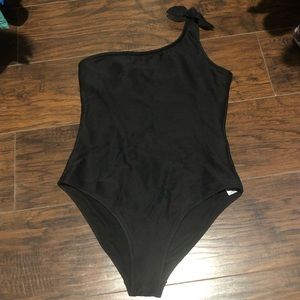 Old Navy one shoulder bathing suit